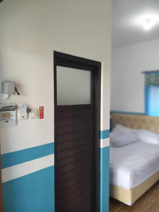 Penginapan Banyu Biruku Kotaanyar Kültér fotó
